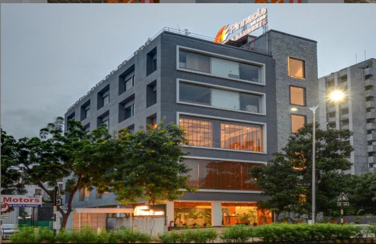 Pinnacle Grand Hotel Ahmadábád Exteriér fotografie