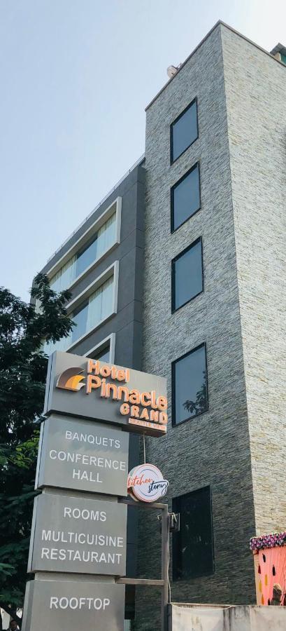 Pinnacle Grand Hotel Ahmadábád Exteriér fotografie